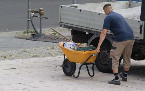 Bild zu: Fahrtkosten im Bauhandwerk sind Pflichtangabe